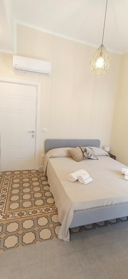 Domus Maqueda Bed and Breakfast Palermo Exteriör bild